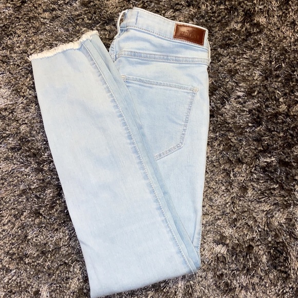 Hollister Skinny jeans - Picture 2 of 6